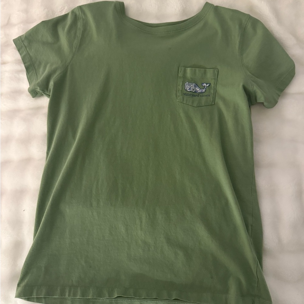 Vineyard Vines tee shirt woman’s small